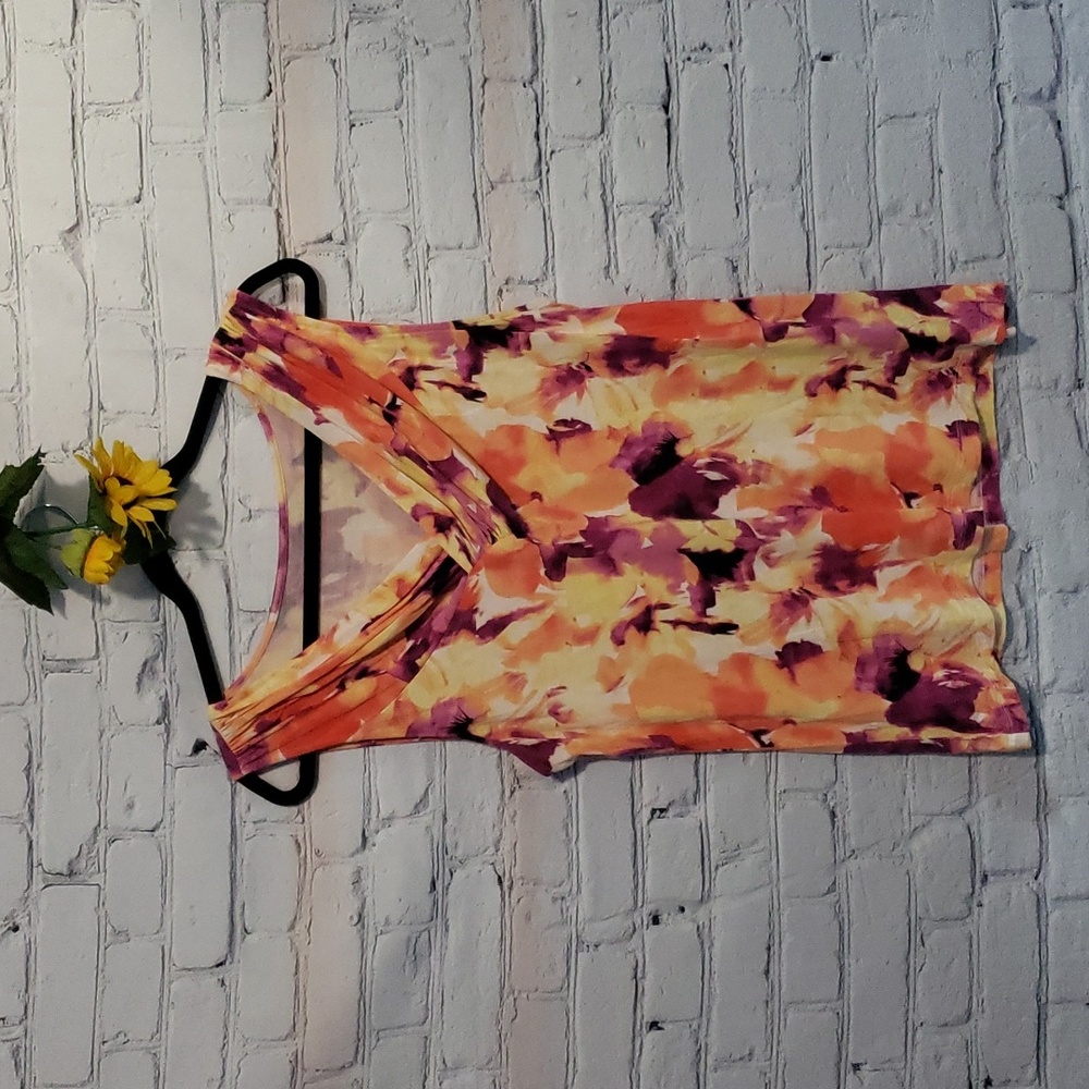 212 collection floral sleeveless v-neck tank Sz L